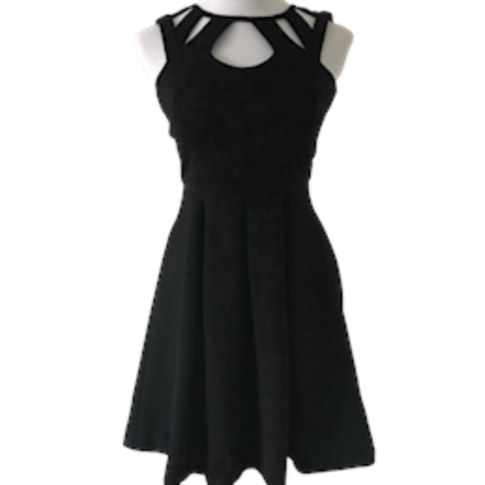 Betsey Johnson Black Dress Size 6 Fit & Flare Side Pockets Cage Neckline